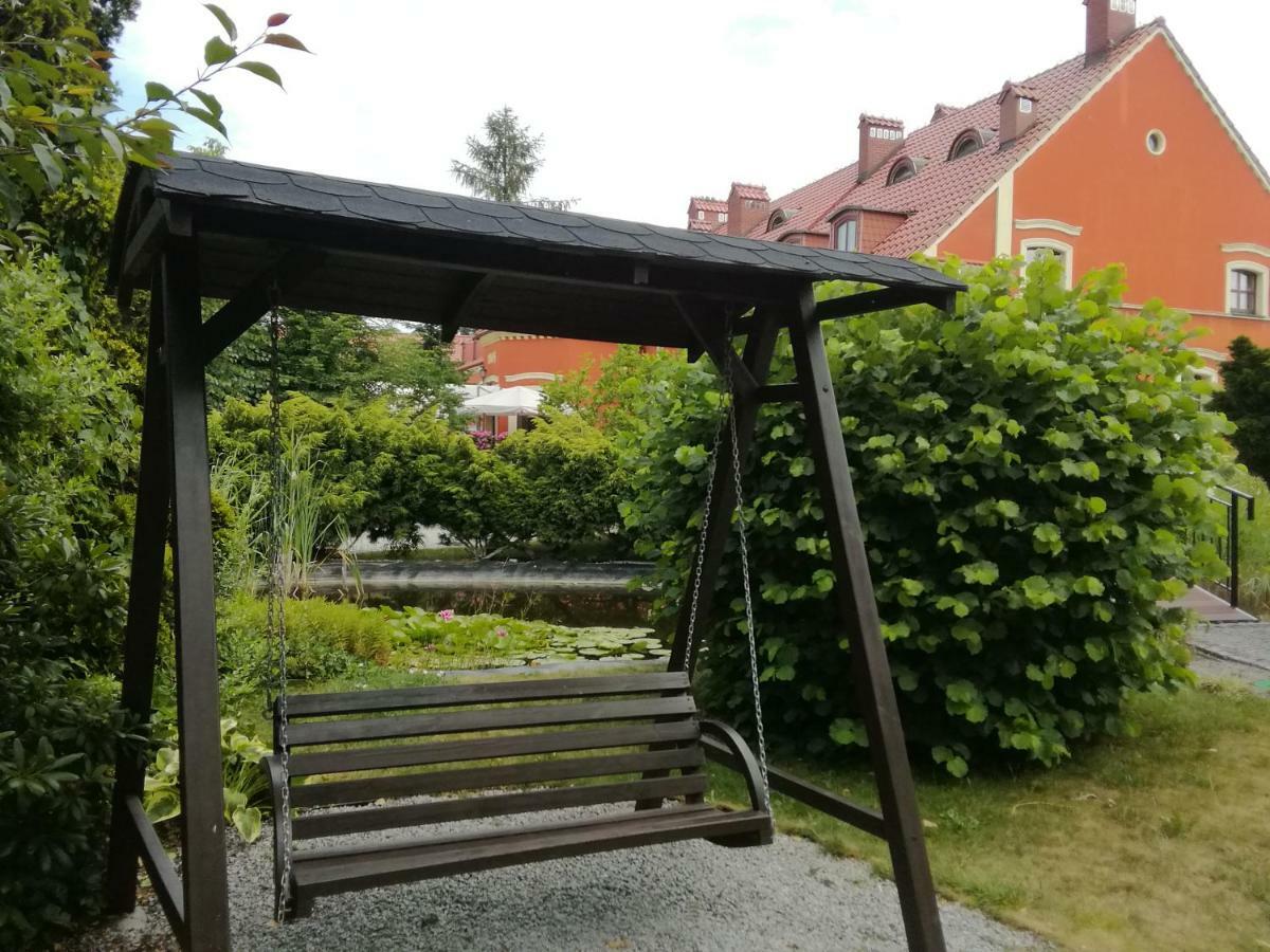 Dworek 1885 Ostrzeszów Exterior foto