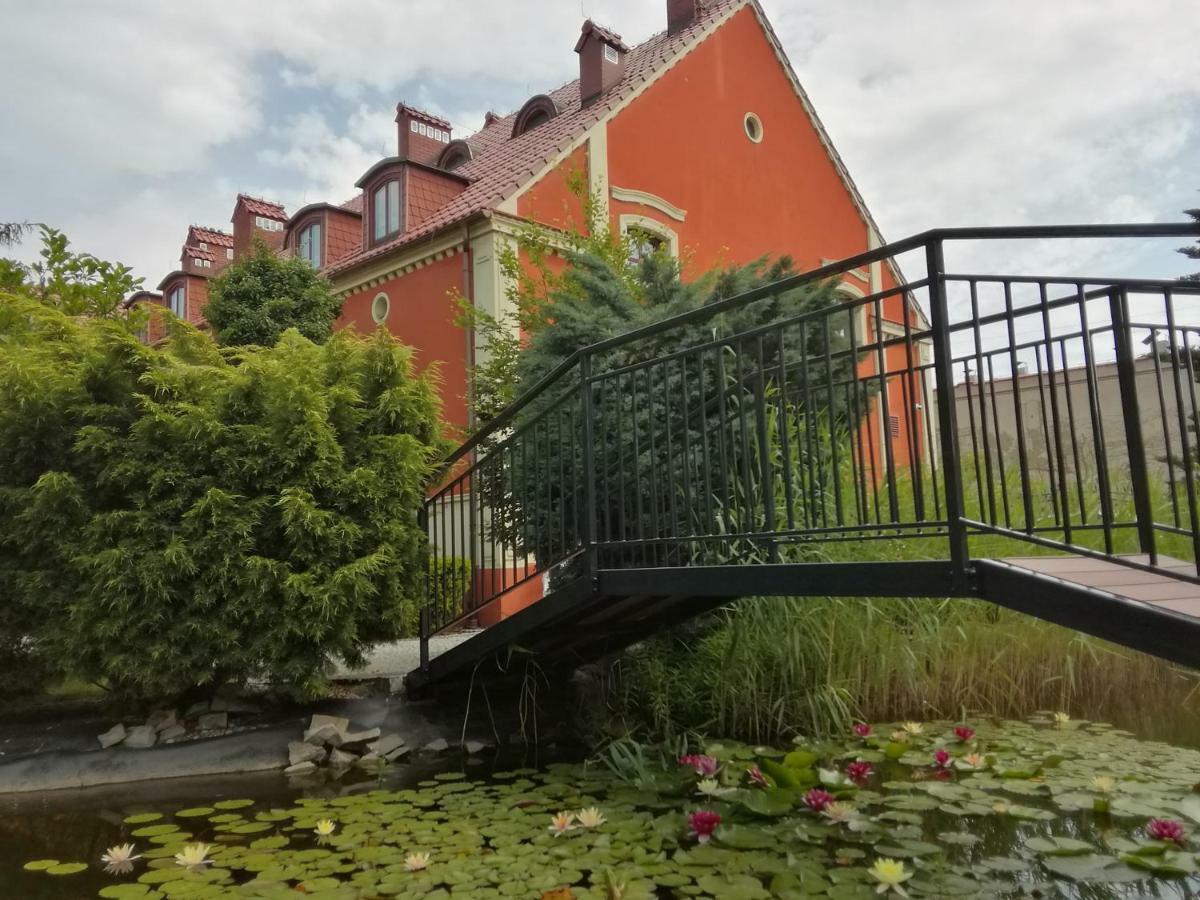 Dworek 1885 Ostrzeszów Exterior foto